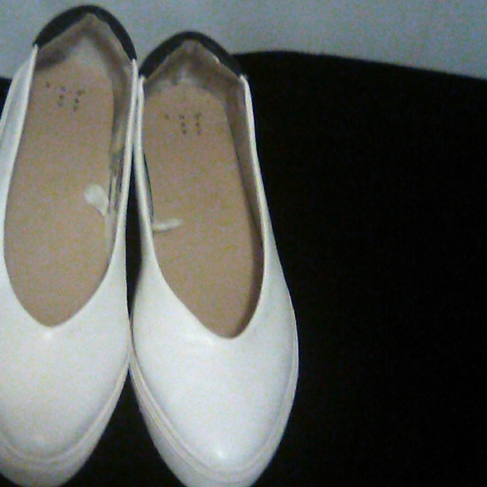 White leather slip on sz.10
